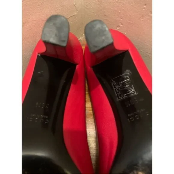 Gucci Womens Red Round Toe Stilettos Heel Platform Pump Shoes Size 40 - Picture 8 of 9